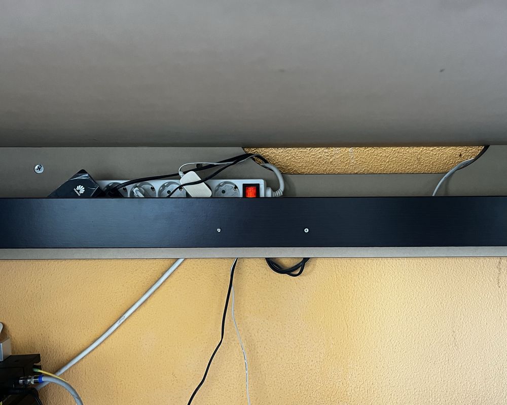 Secretária IKEA MALM grande, com mesa de apoio retrátil