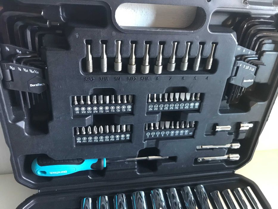 Набір інструментів DURATECH,121 предмета,торцеві головоки 1/4" та 3/8"