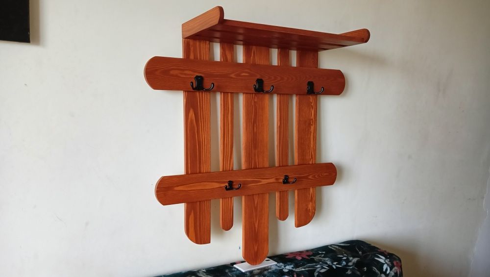 Wieszak ścienny, drewno,nowy