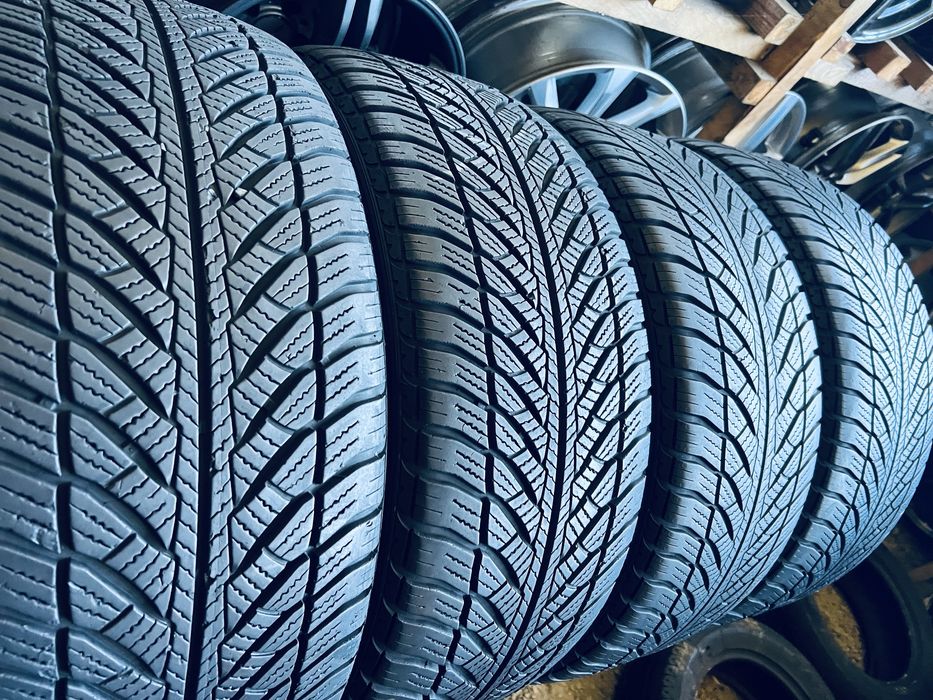 Шини Резина Зимові 23Рік 245 45 18 Goodyear Ultragrip 8 Performance 4ш