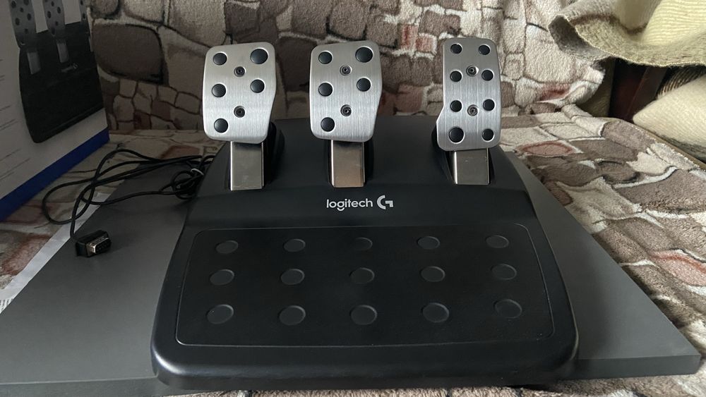 Ігровий руль Logitech G29