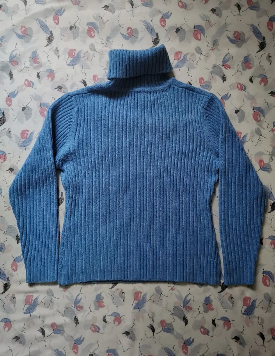 Niebieski gruby sweter z golfem vintage rozmiar L