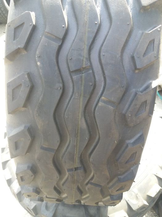 Opona 10.0/75-15.3 16 PR przyczepa