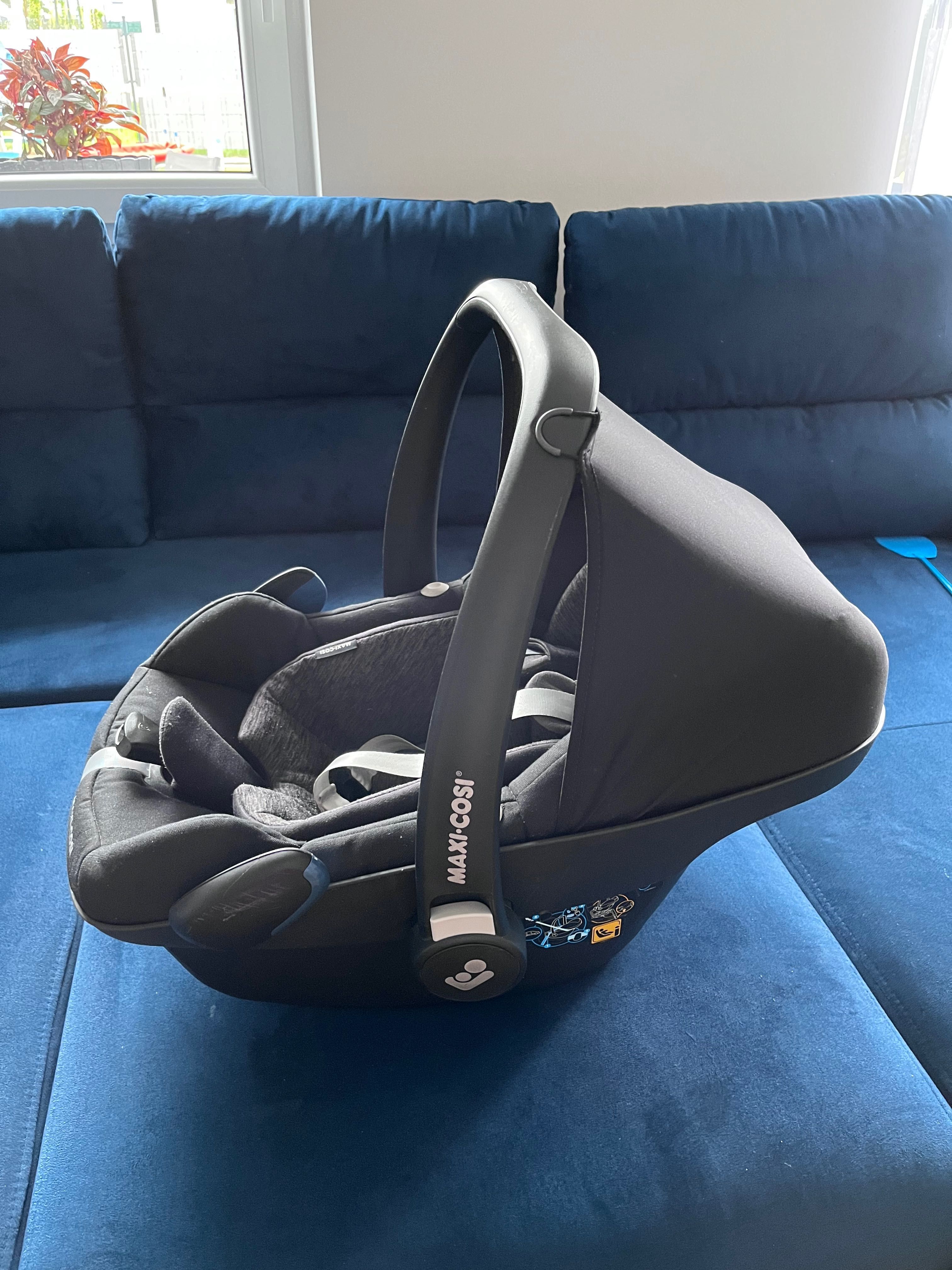 Maxi Cosi Pebble Pro z Bazą FamilyFix2