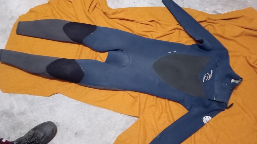 Fato mergulho rip curl usado MS 4.3