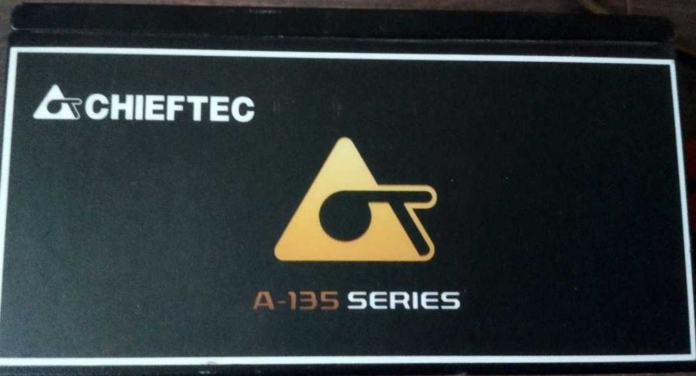 Блок питания CHIEFTEC