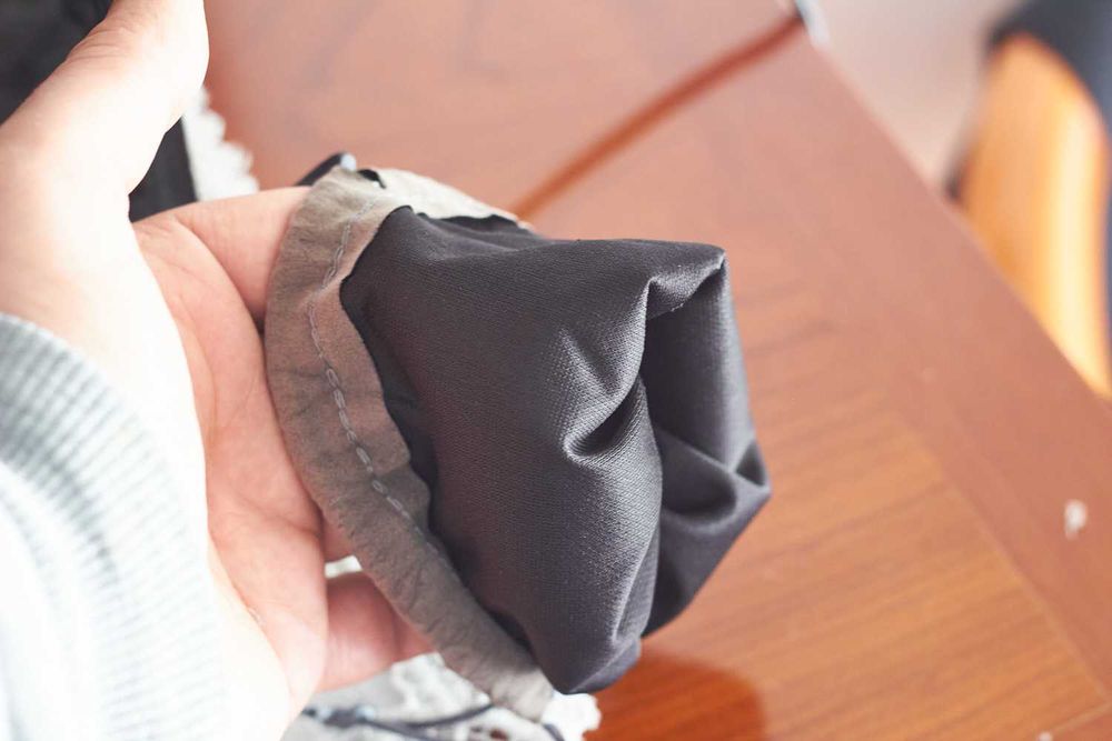 Pente de barba, tesoura, escova e bolsa