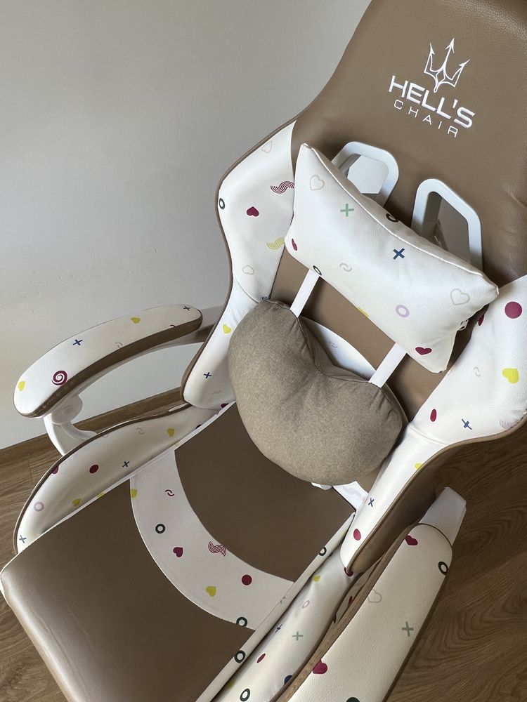 Fotel gamingowy Hells chair