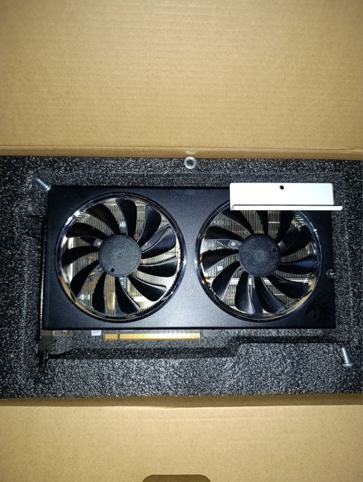 Відеокарта AMD Radeon 5700 XT