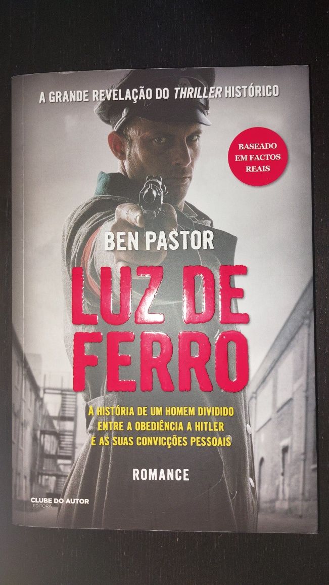 Livros sobre a II Guerra Mundial e Holocausto