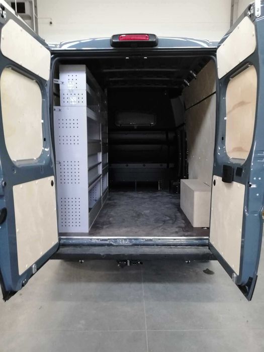 Zabudowa serwisowa warsztatowa regały do busa największy wybór montaż!