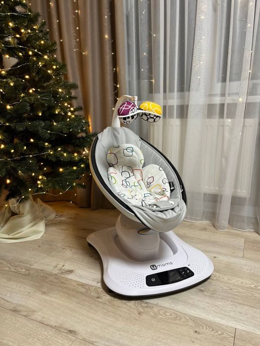 Заколисуючий центр 4moms mamaRoo 4.0