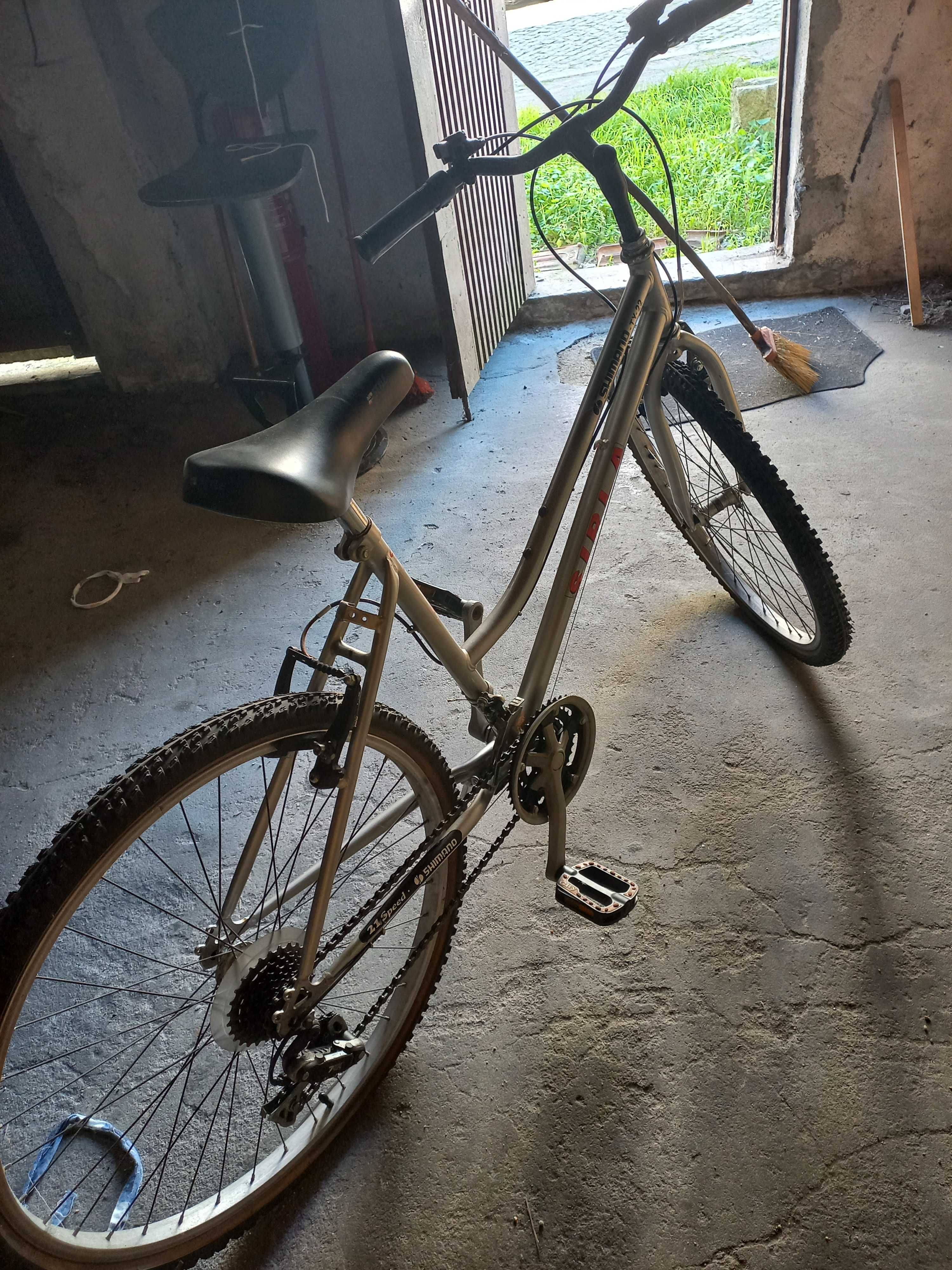 Bicicletas usadas em muito bom estado