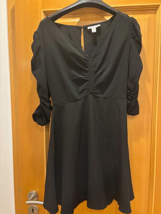 vestido mini preto
