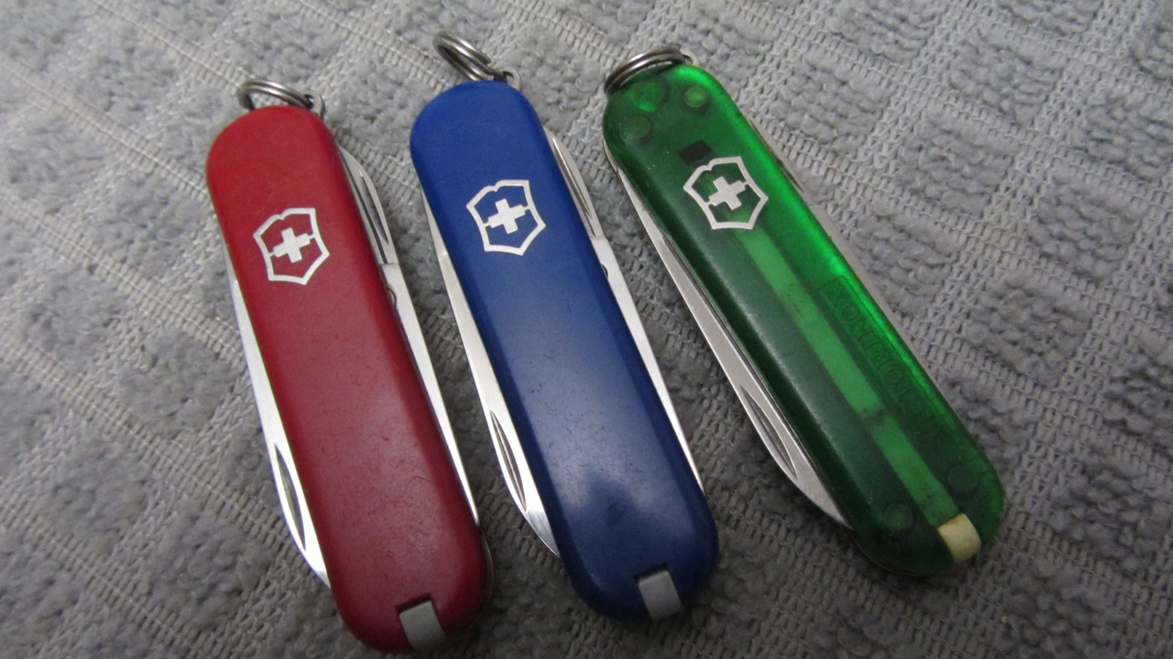Одним лотом . Victorinox Classic SD. Б/у.