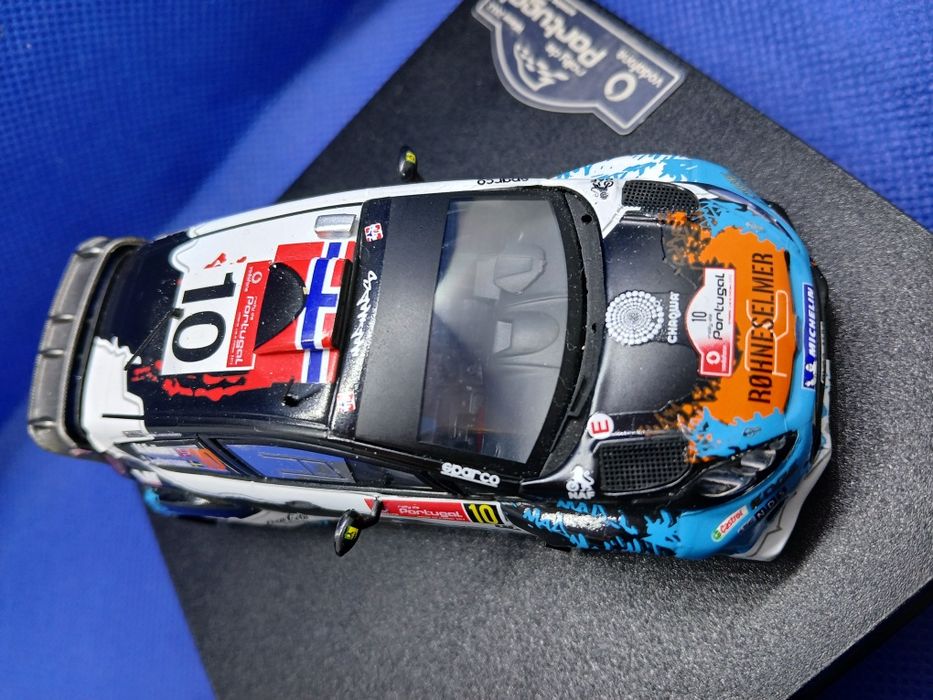 Miniatura  1/43 Ford Fiesta RS WRC Vencedor do Rally  de Portugal 2012