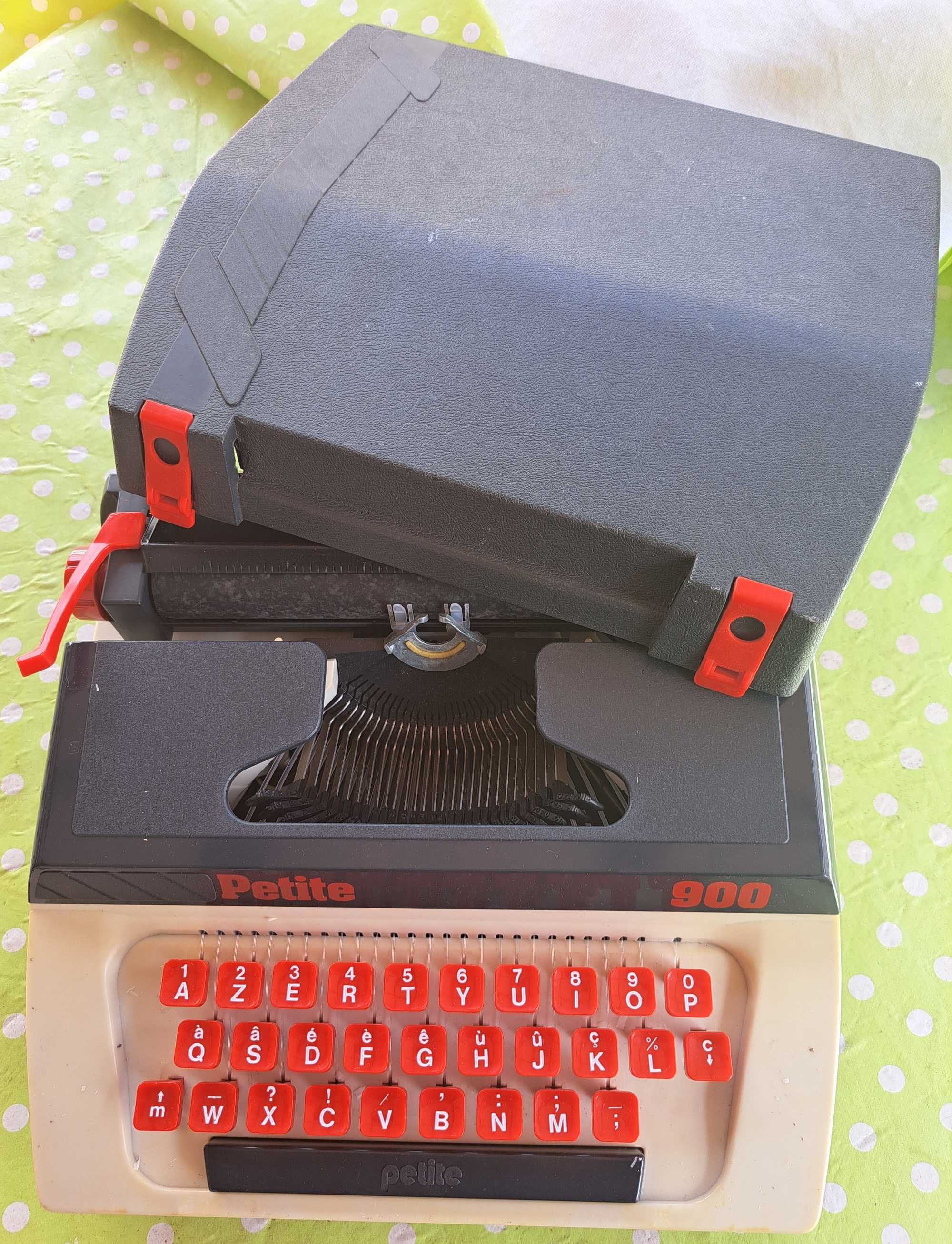 Máquina de escrever para criança; marca PETITE