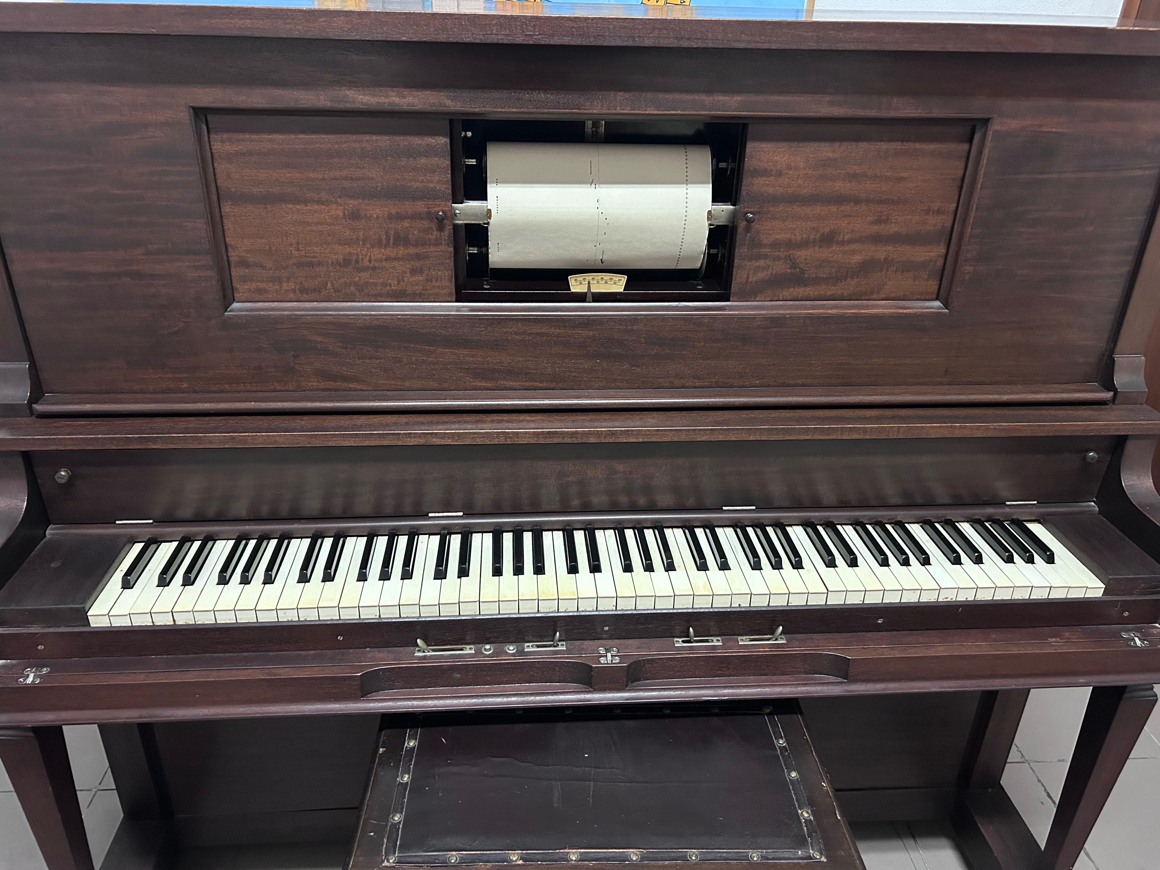 Sterling Player Piano - Pianola