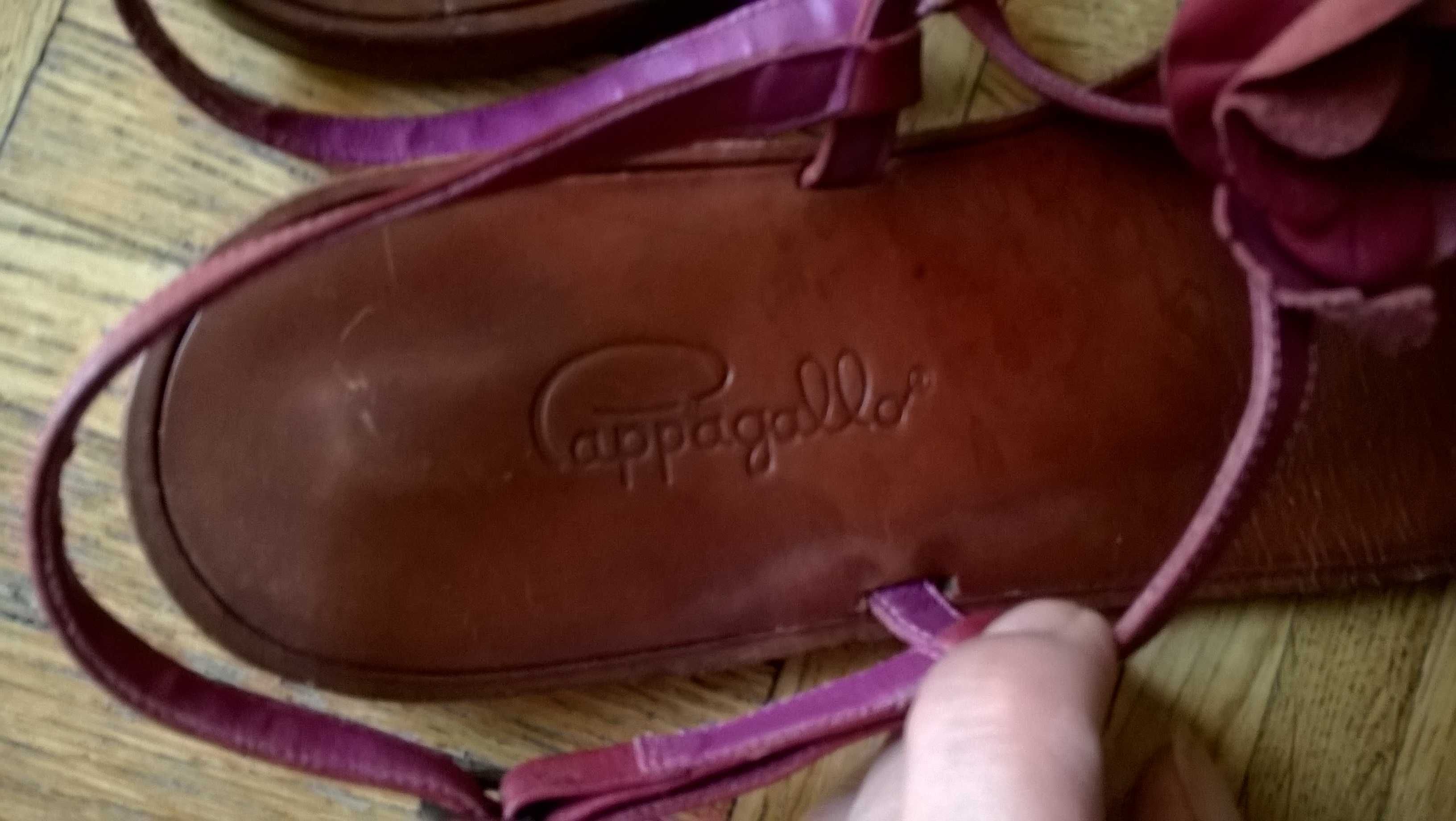 Skórzane sandałki Cappogallo, rozmiar 38