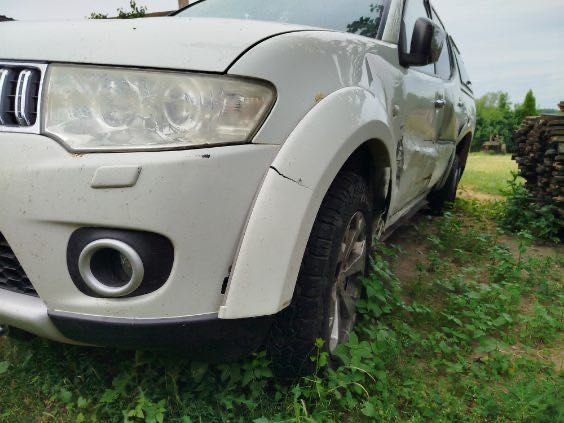 Mitsubishi L200 uszkodzone