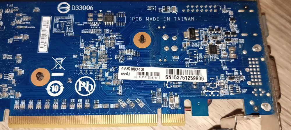 Видеокарта Gigabyte GeForce 210 и ОЗУ DDR3 4gb