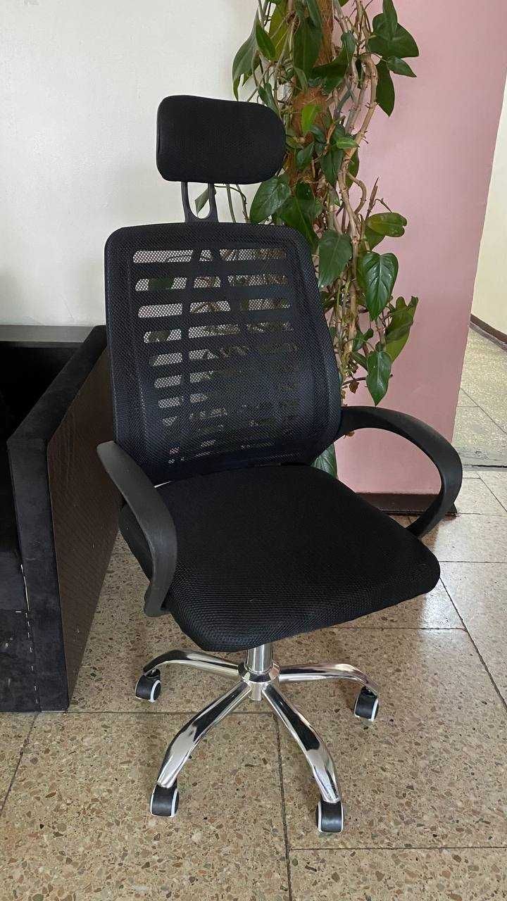 Крісло для офісу, дома
