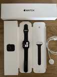 Apple Watch SE 44 mm – bateria 83%, oryginalne pudełko i ładowarka