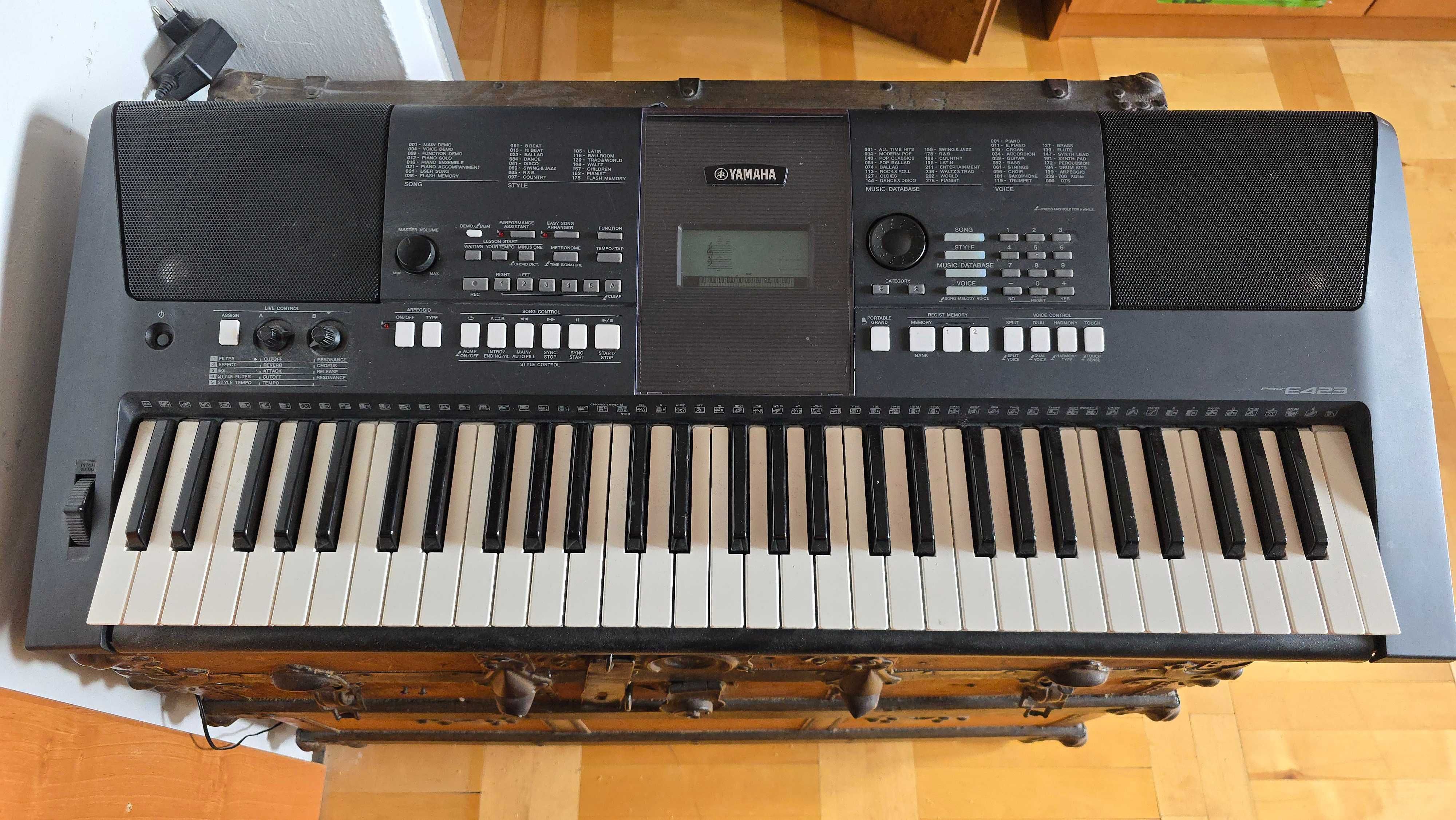 Keyboard pianino YAMAHA PSR-E423  dynamiczne klawisze