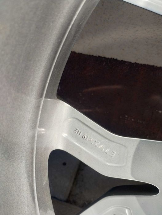 Alufelga BMW 19" + opona 235/55/19 ContiEco Contact