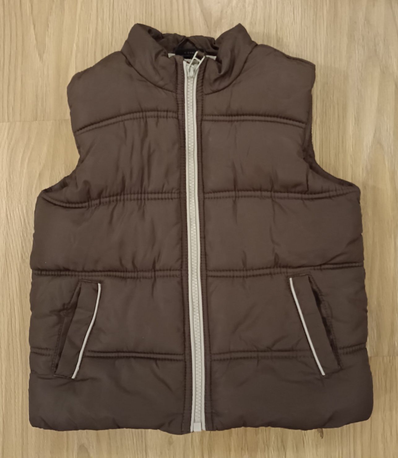 Bezrękawnik chłopięcy Next 110/116 Brown