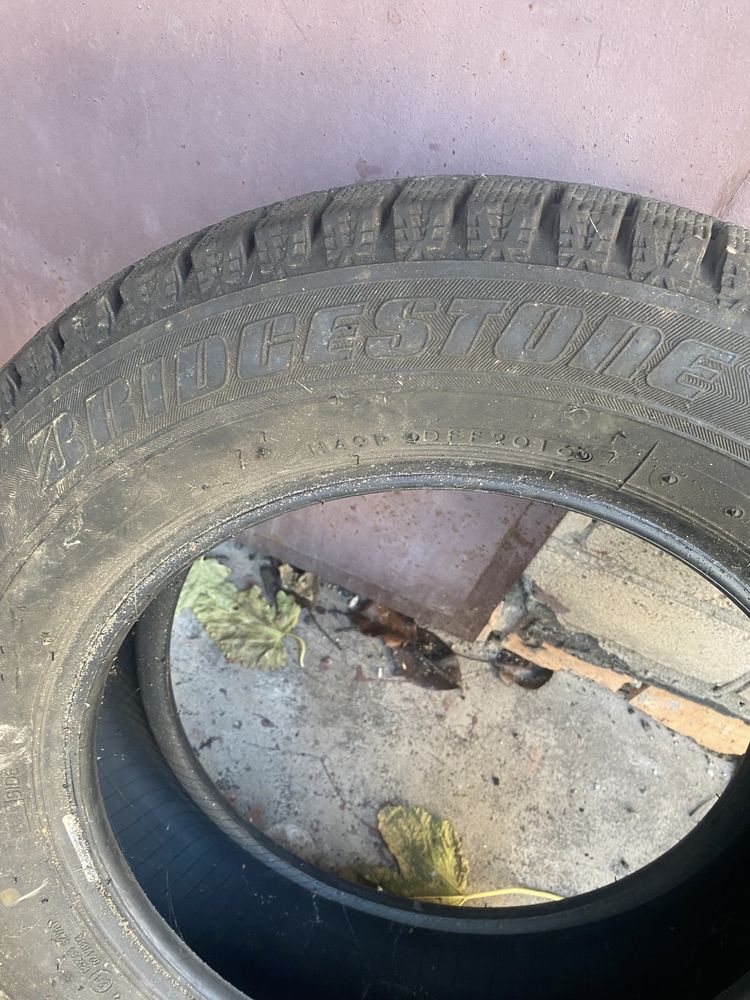 Продам резину зима 175/65R14