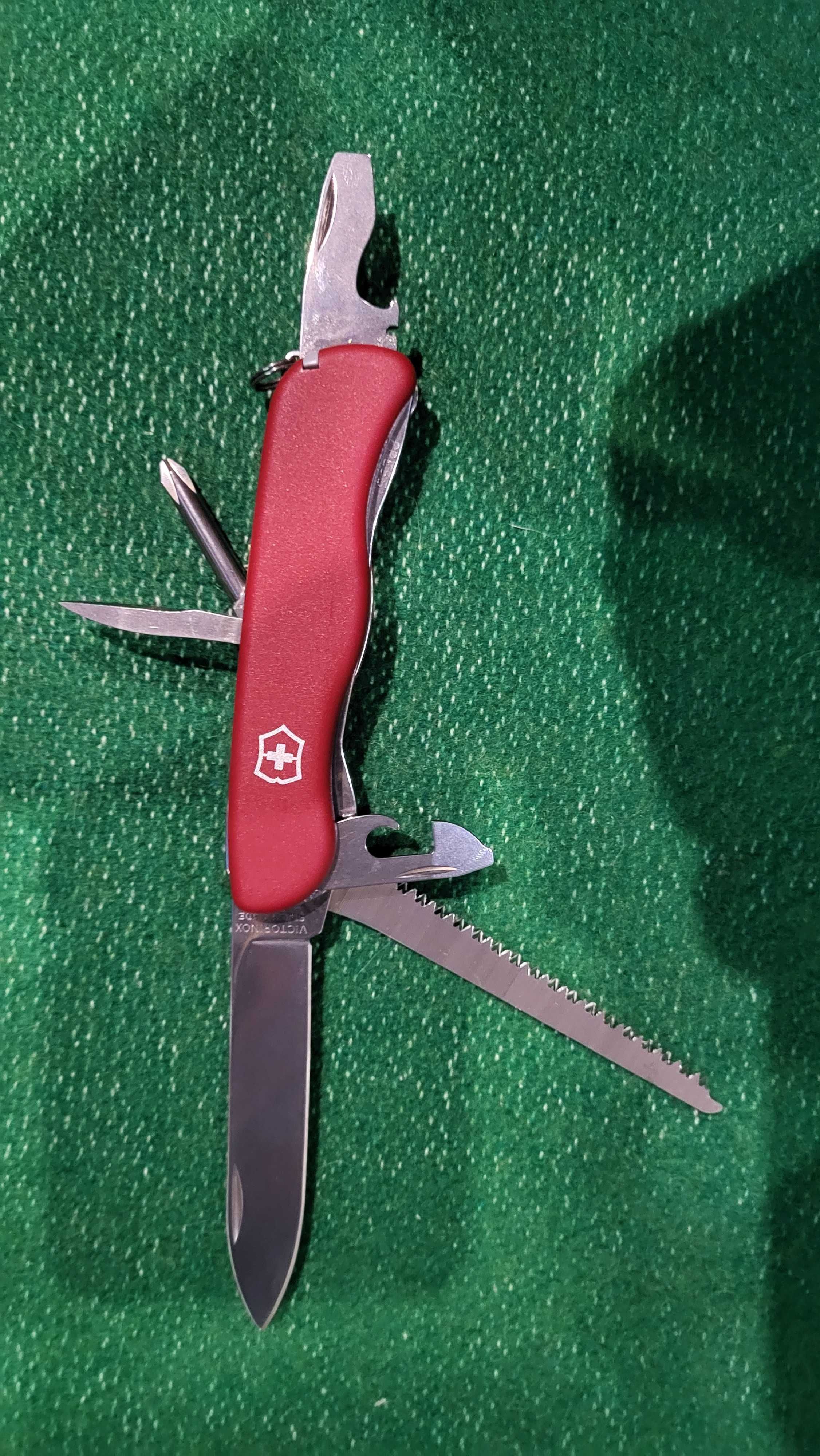 Nóż Scyzoryk Victorinox Forester 0.8363 Czerwony 12W1