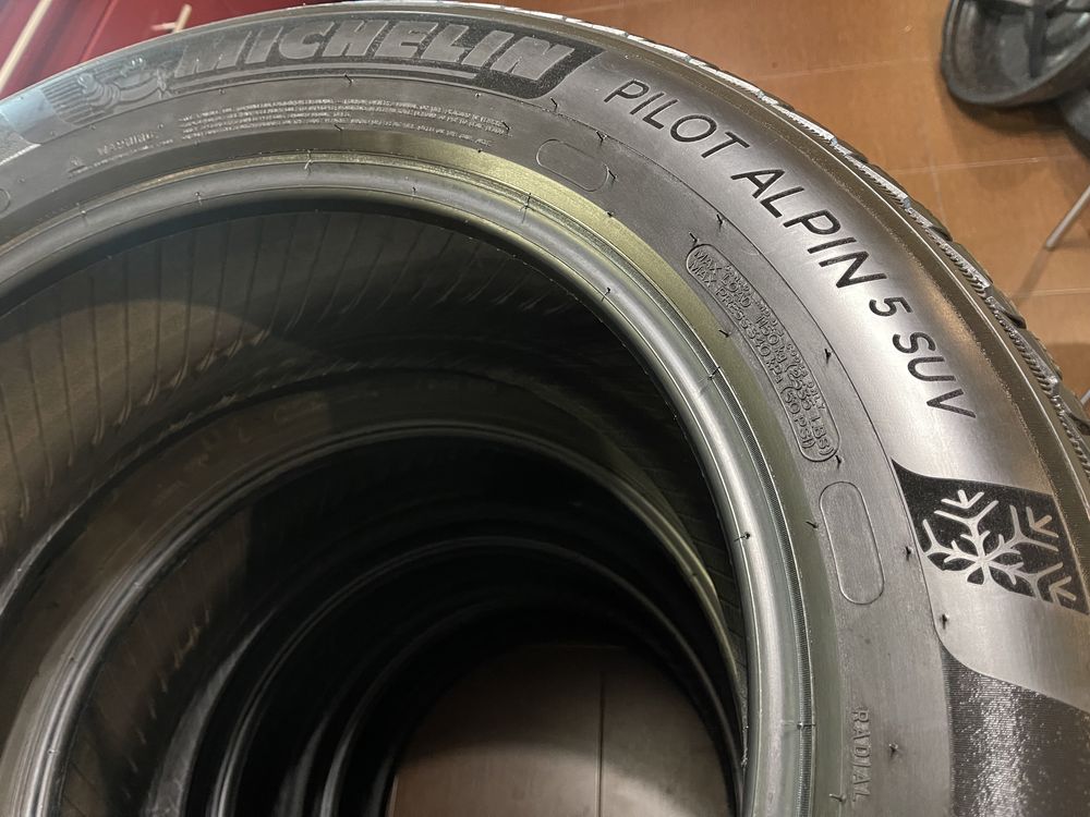 Продам резину Michelin Pilot Alpin 5 Suv 265/55 R19 идеальное сост.