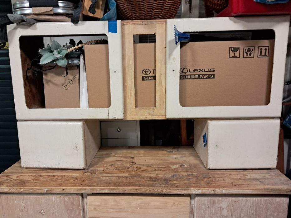 Kredens do renowacji