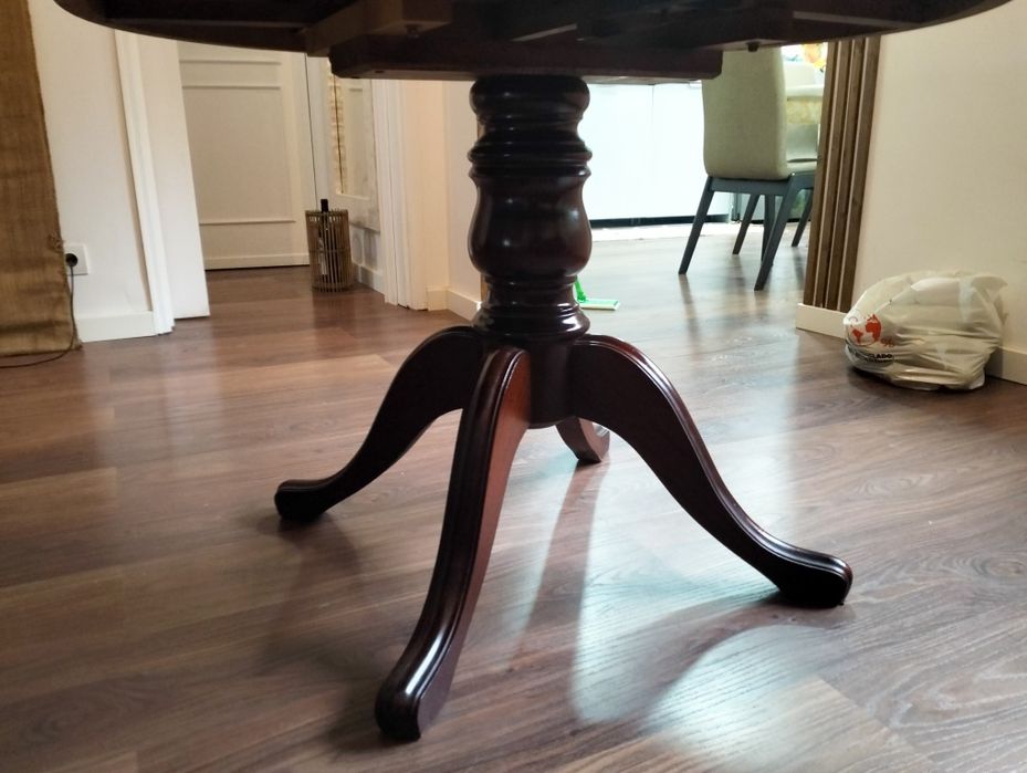 Mesa de jantar redonda