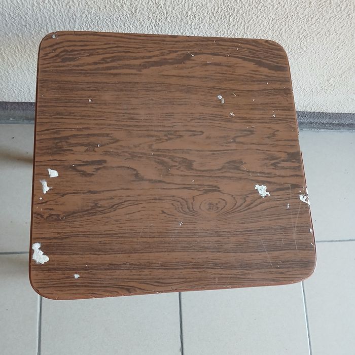 Табурет под ремонт. Стул стілець