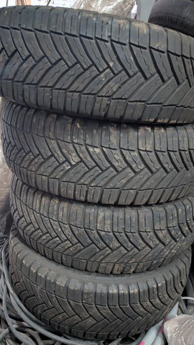 зимові 215/65/R16C  Michelin
215/65/r16C 2023 рік 6мм