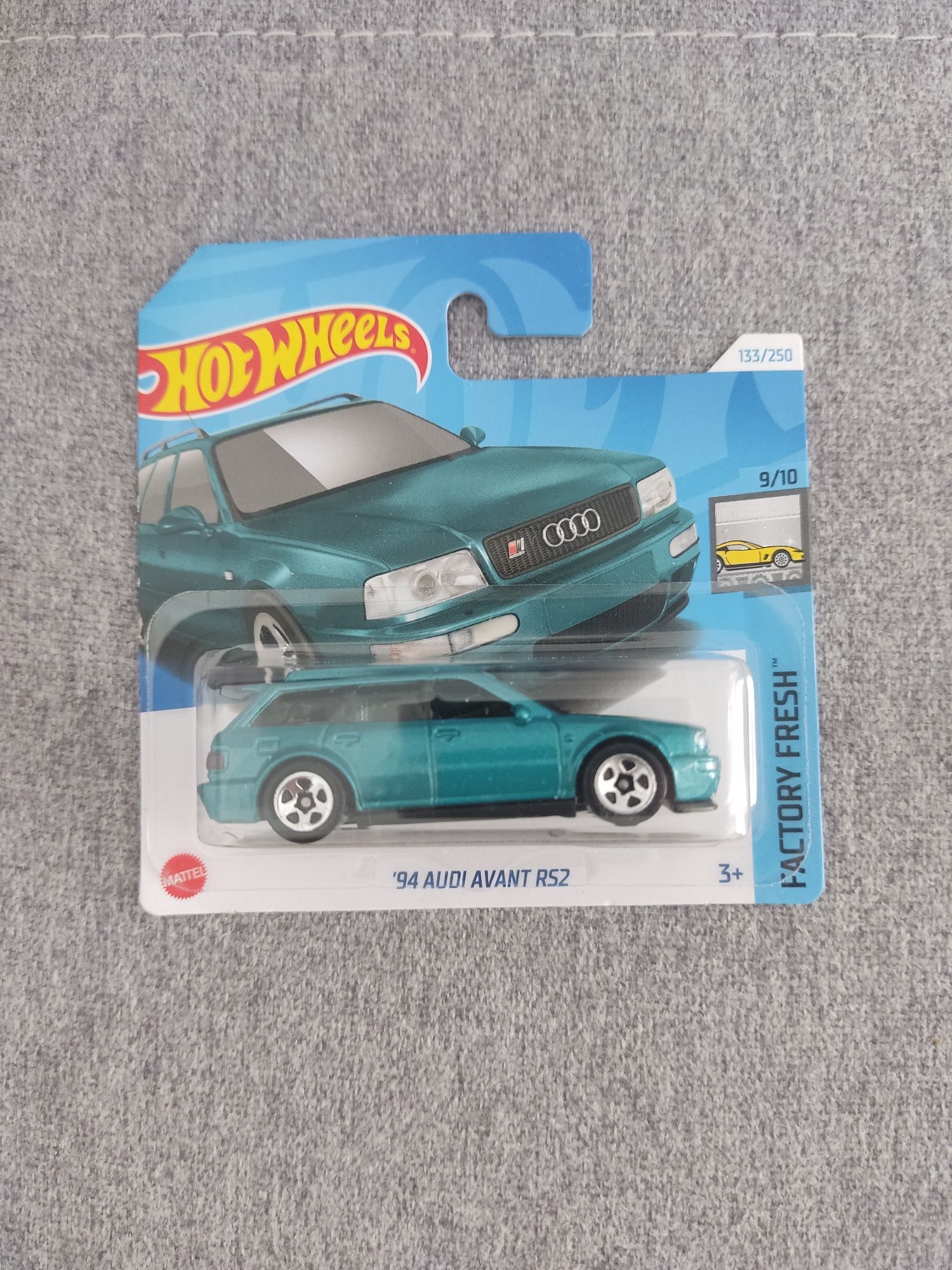Hot Wheels 94 Audi Avant RS2