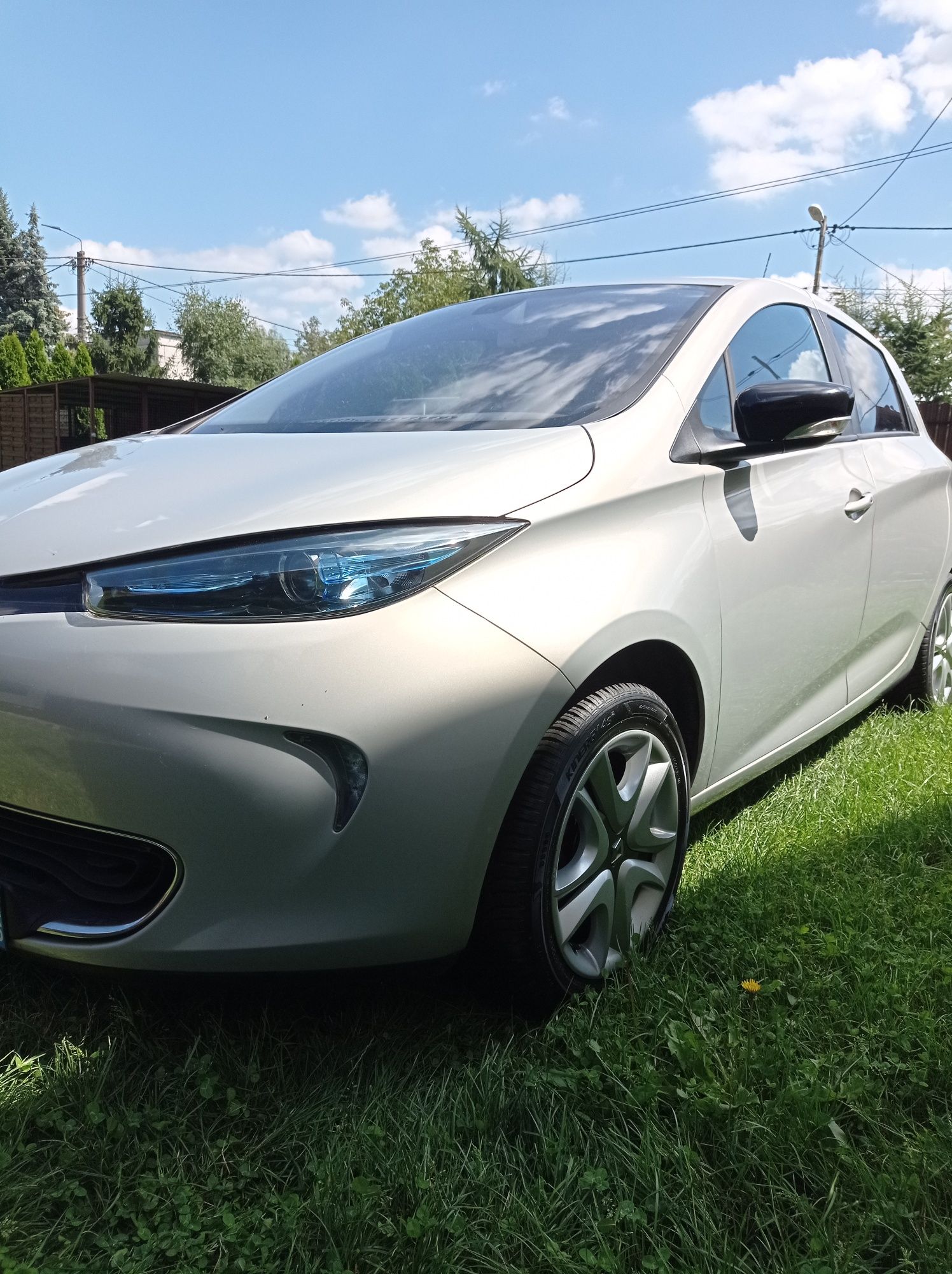 Renault ZOE uszkodzony niski przebieg super stan