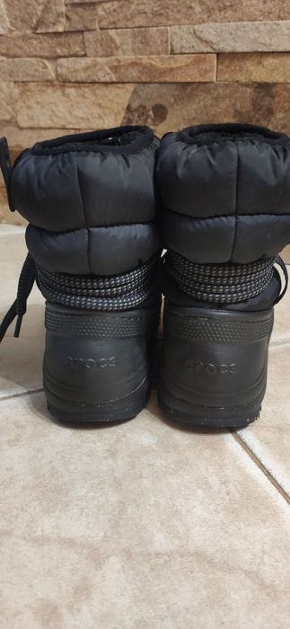 Зимові чоботи Crocs Classic Neo Puff Luxe Boot колір чорний