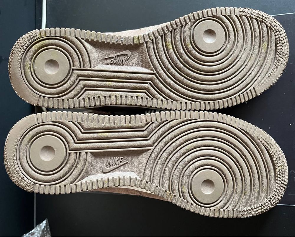 Кросівки чоловічі Nike Air Force 1 07 LV8 оригінал