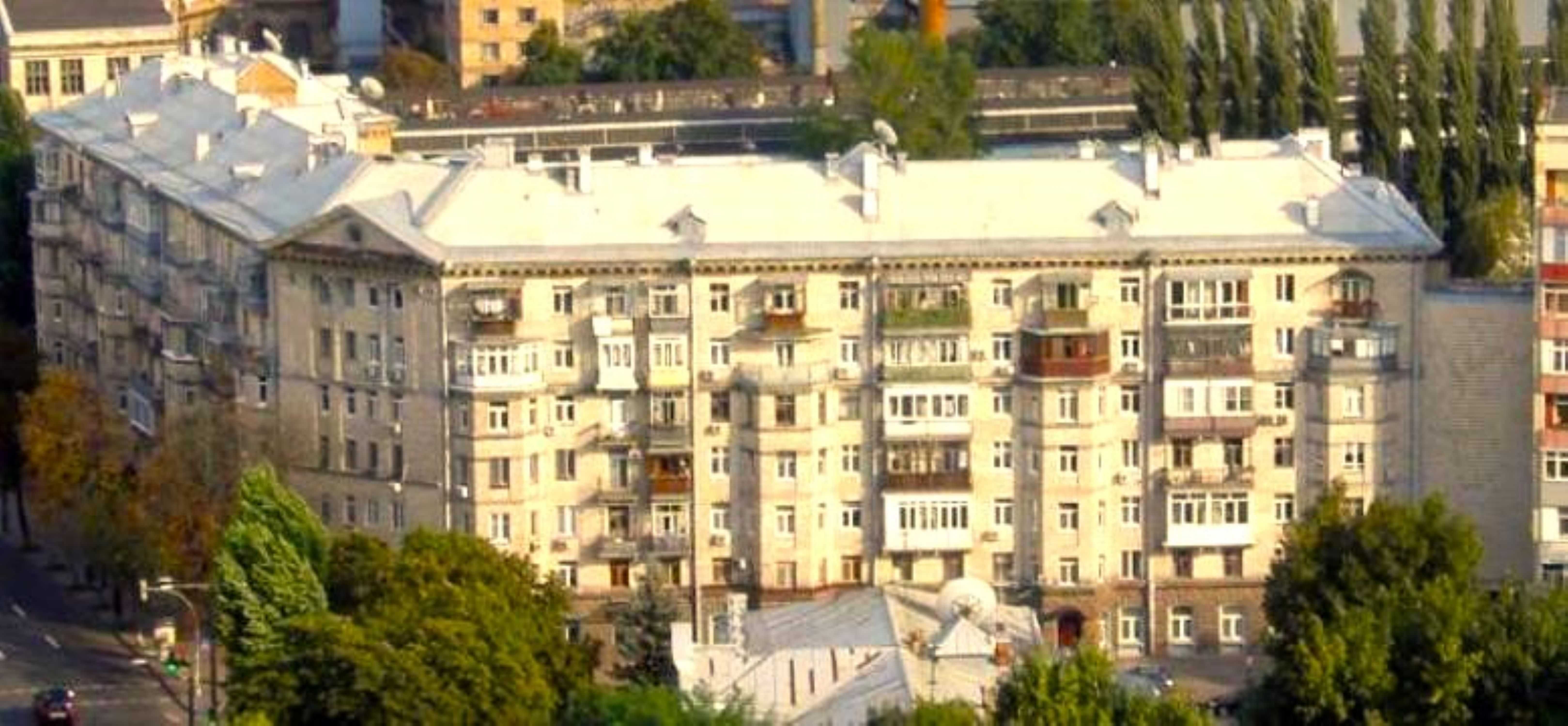 2 кім.квартира сталінка з ліфтом Грушевського 34/1
