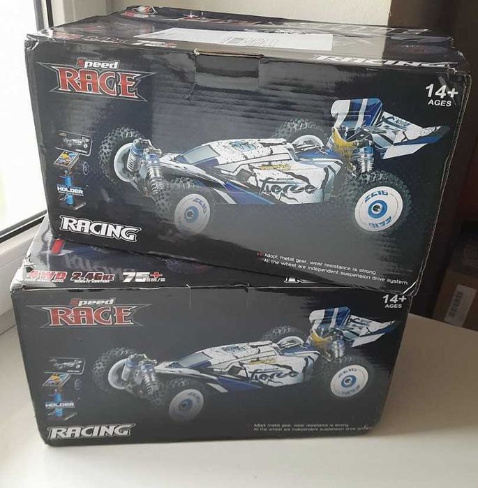 Машинка на радіоуправлінні  WLtoys 124017