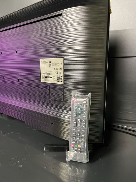 32ʼ Samsung UE32T5300. Новий.