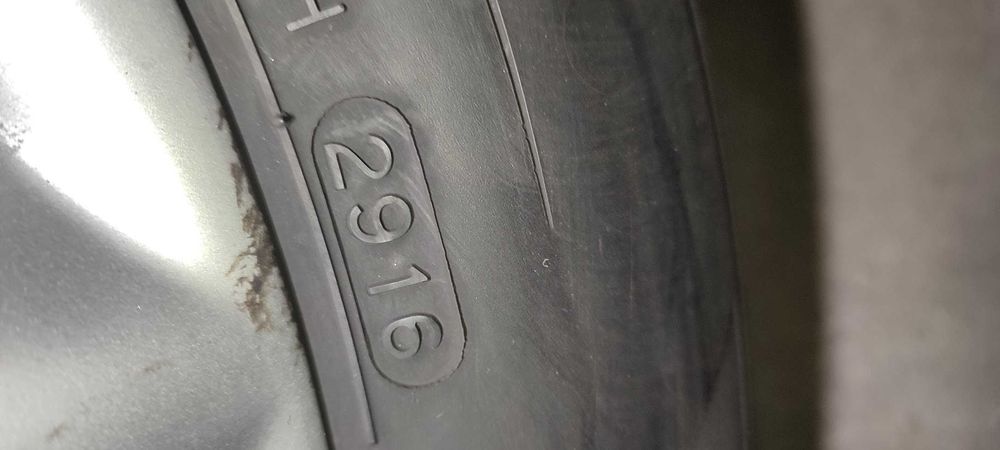 Opony zimowe Hankook 14 Felgi MegaWheels  4x100