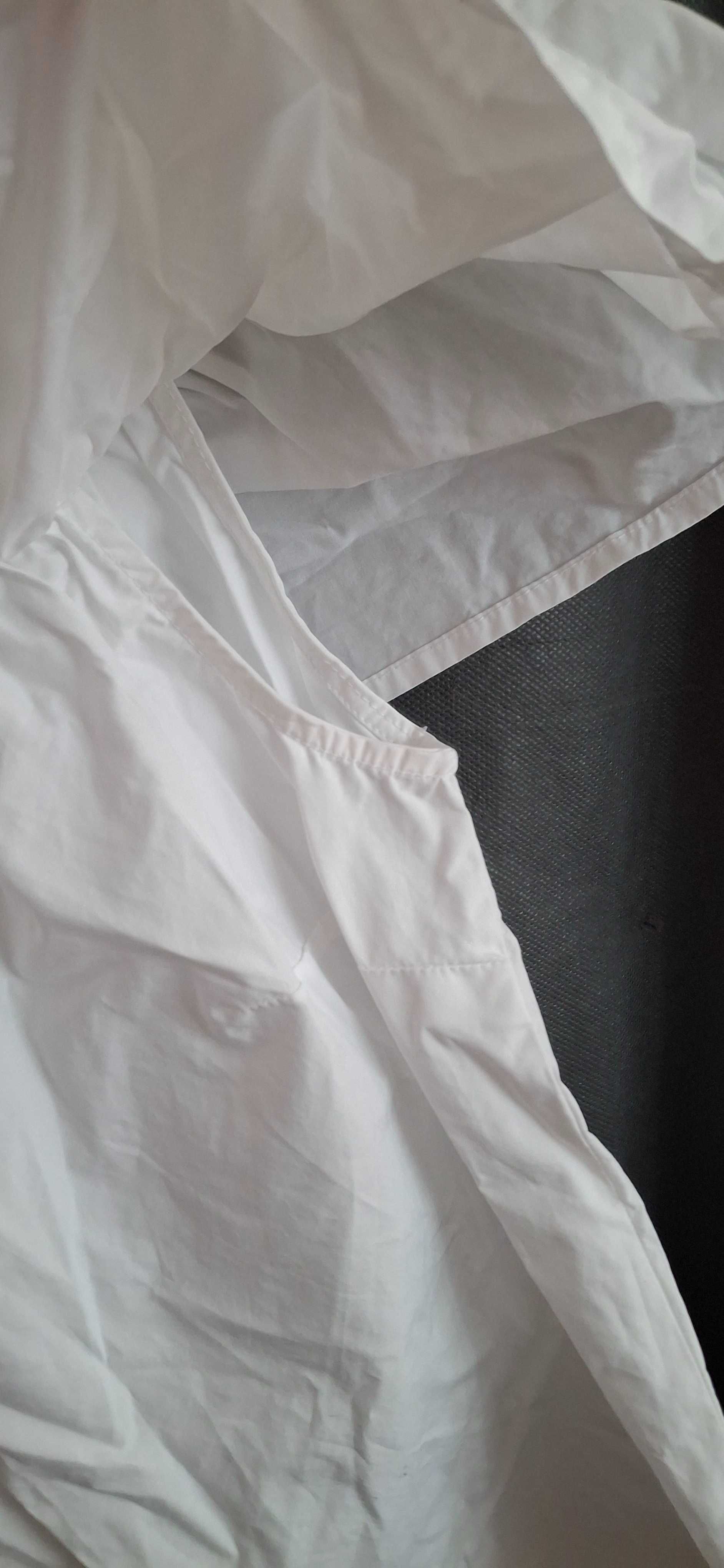 Blusa com ombros descobertos