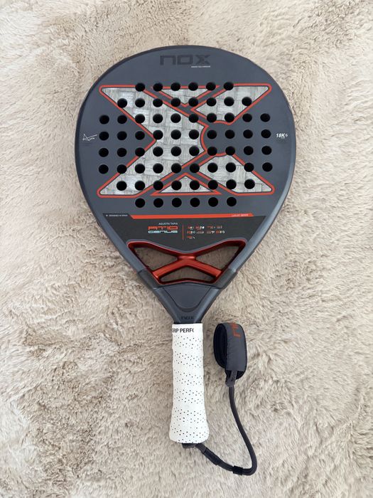 Raquete de Padel Nox AT10 18k 2025