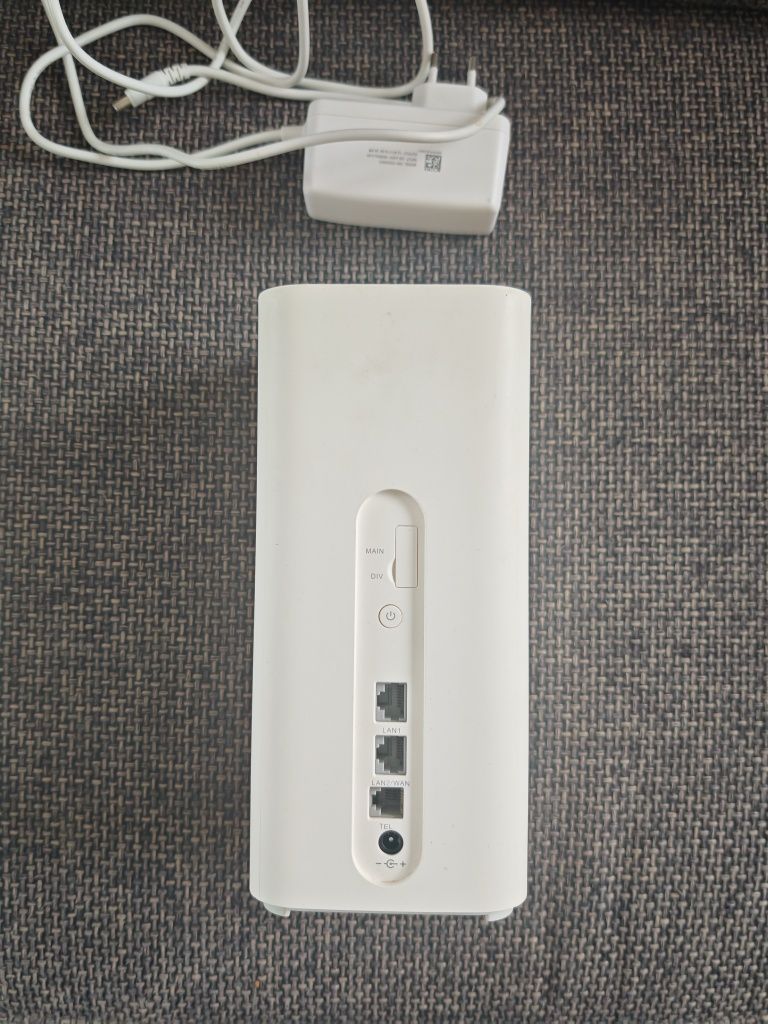 Huawei router 4G+ 3 Prime LTE cat19 bardzo szybki internet agregacja