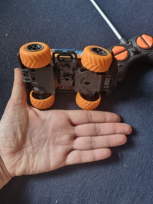 Samochód sterowany pilotem