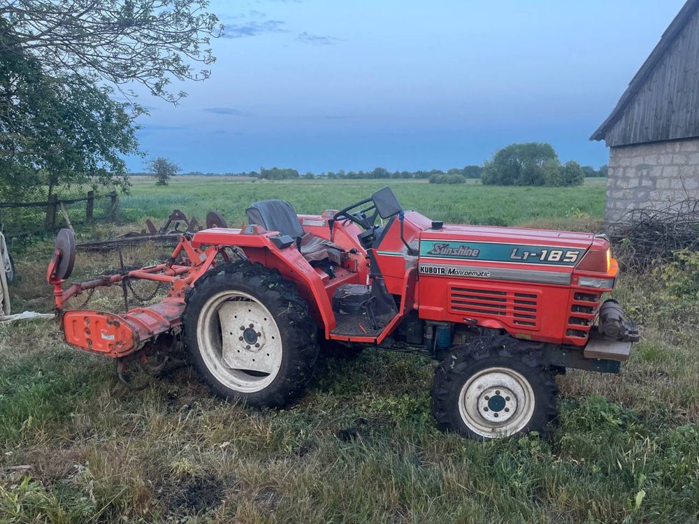 Продам міні трактор Kubota L185